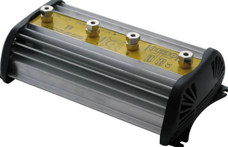 Batterikombinerare 2 x 210 A