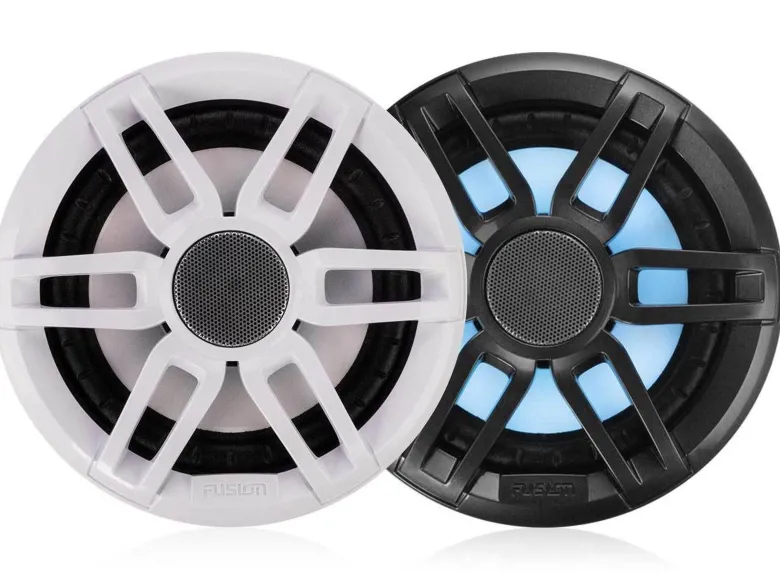 Fusion XS 7.7" RGB sport högt.
